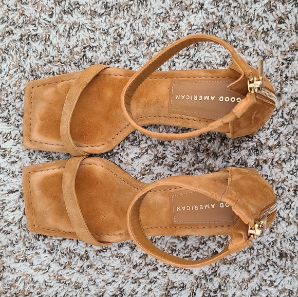 Good American Block Heel Square Toe Sandals - Picture 1 of 5